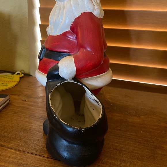 Small hand painted Santa will small sack for flower pot - Picture 3 of 4